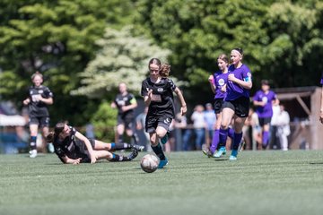 Bild 159 - wBJ SV Henstedt Ulzburg - TuS Rotenhof : Ergebnis: 12:0